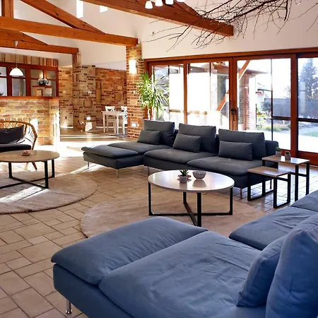 Woodland Villa *